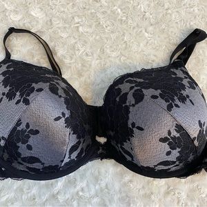 Torrid 42D underwire black lace bra